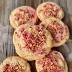 Strawberry Crunch Cookies